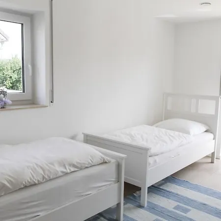 Apartment Wunderschoene, Helle 3-zi-whg Mit Grossem Balkon *