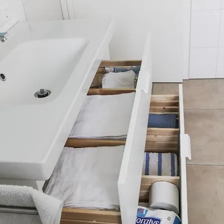 Wunderschoene, Helle 3-zi-whg Mit Grossem Balkon Friedrichshafen