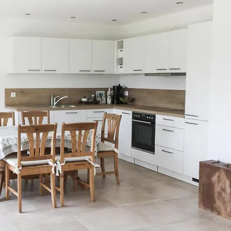 Wunderschoene, Helle 3-zi-whg Mit Grossem Balkon Friedrichshafen